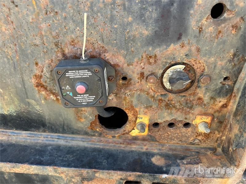 Landoll 53 ft Tri/A Sliding Axle Trailer Raskeveohaagised