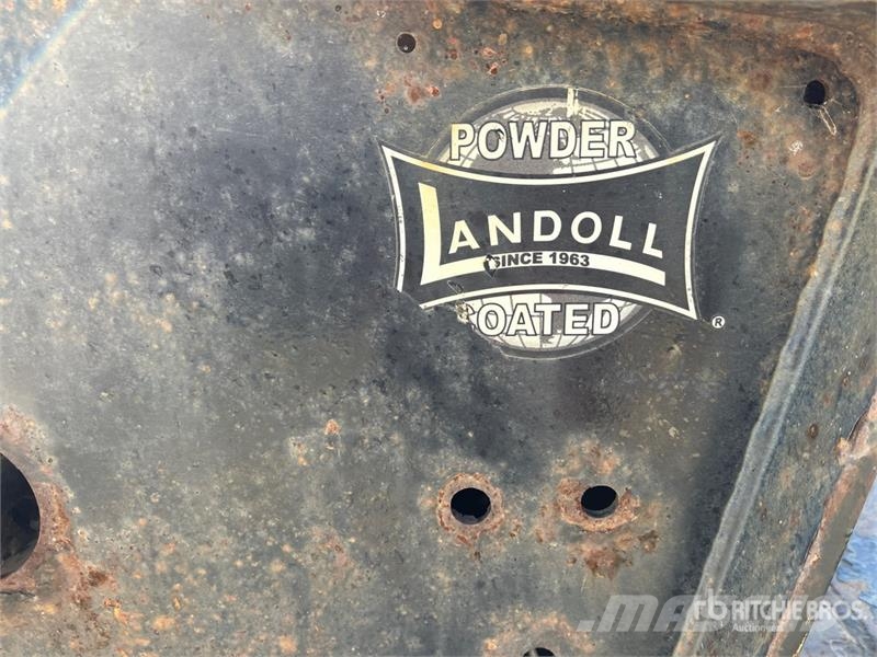 Landoll 53 ft Tri/A Sliding Axle Trailer Raskeveohaagised