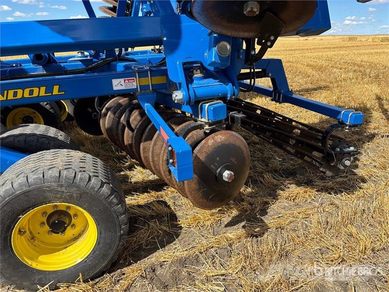 Landoll 7530 35 ft Tandem Disc Schijveneggen
