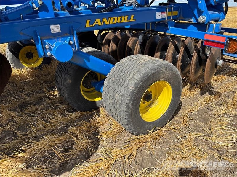Landoll 7530 35 ft Tandem Disc Schijveneggen