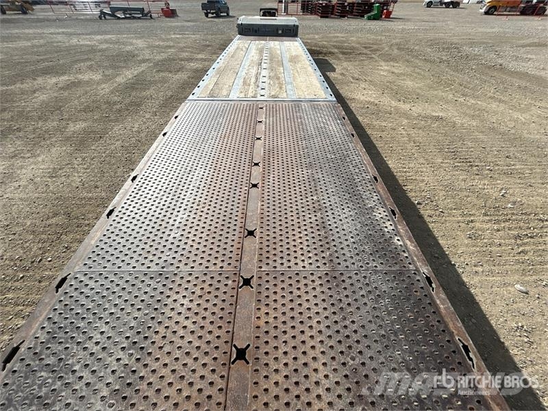 Landoll 930E 48 ft T/A Sliding Axle Trailer Низькорамні причепи