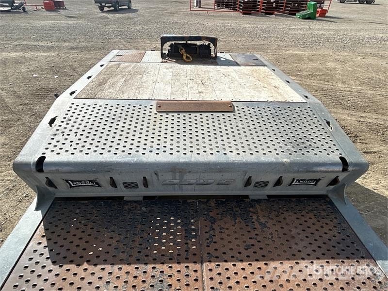Landoll 930E 48 ft T/A Sliding Axle Trailer Низькорамні причепи