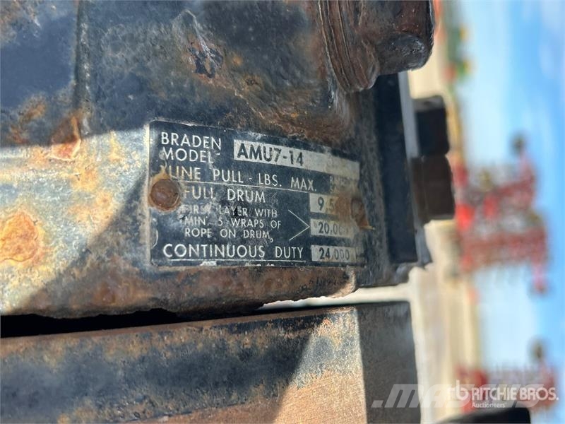 Landoll 930E 48 ft T/A Sliding Axle Trailer Низькорамні причепи