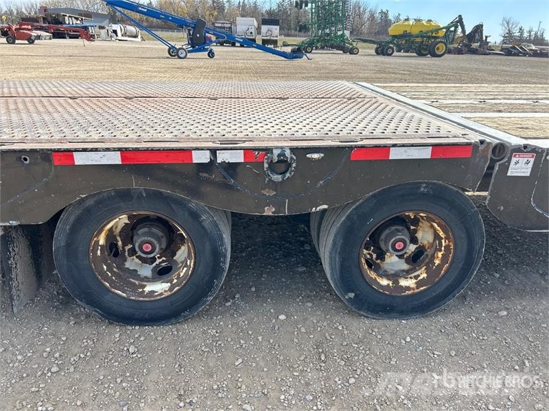 Landoll 930E 48 ft T/A Sliding Axle Trailer Низькорамні причепи