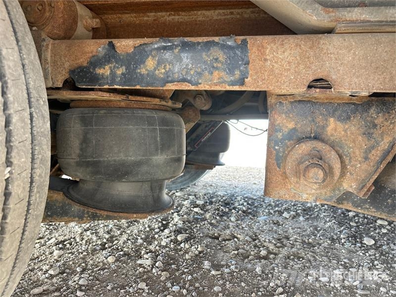 Landoll 930E 48 ft T/A Sliding Axle Trailer Низькорамні причепи