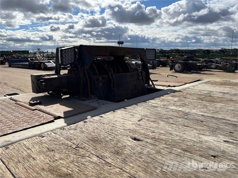 Landoll 950-52-14 52 ft Tri/A Hydraulic Tail Trailer Zemie treileri