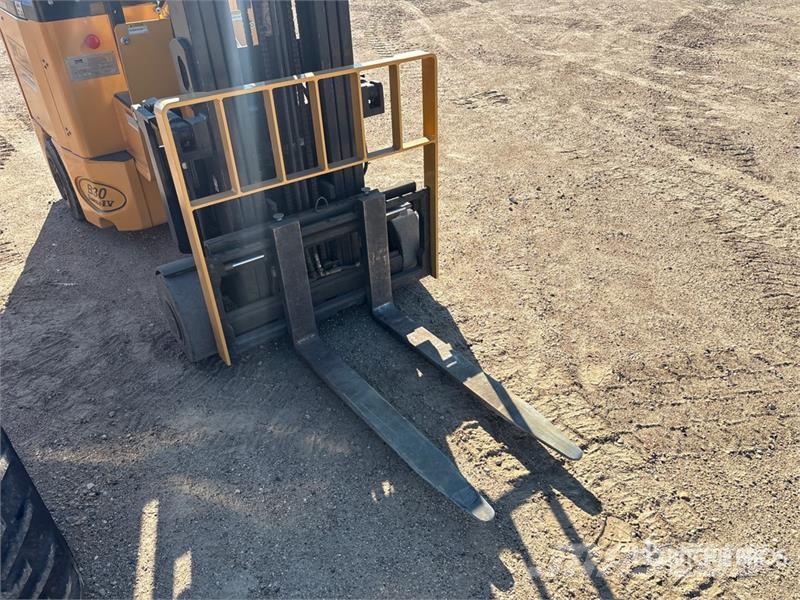 Landoll B30/42E180D Series IV 3000 lb Electric Forklift Sähkötrukit