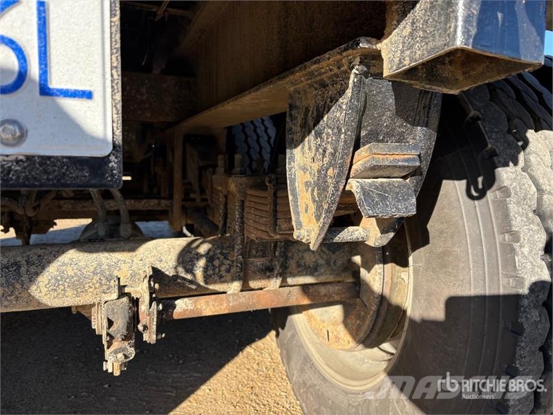  Langfab 16 ft Tri/A Pup Dump Trailer مقطورات قلابة