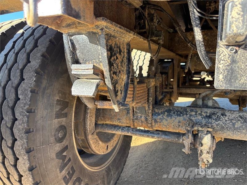  Langfab 16 ft Tri/A Pup Dump Trailer مقطورات قلابة