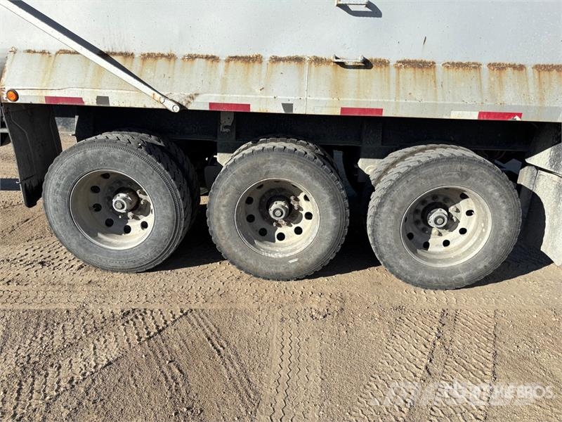 Langfab 20 ft Tri/A Pup Dump Trailer Самоскиди