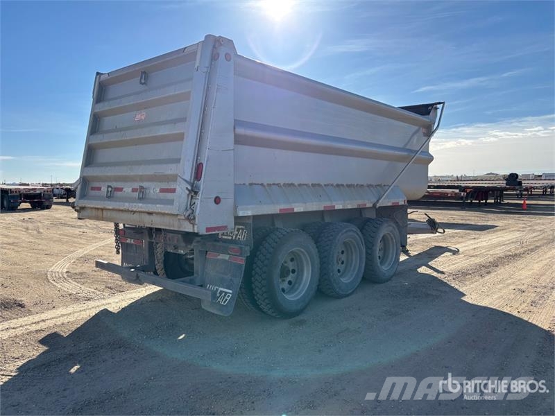 Langfab 20 ft Tri/A Pup Dump Trailer Самоскиди