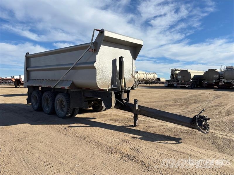 Langfab 20 ft Tri/A Pup Dump Trailer Самоскиди