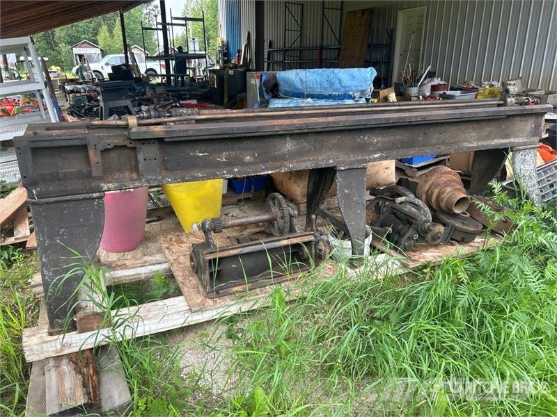  Lathe Frame and Parts (Inoperable) Drugi deli