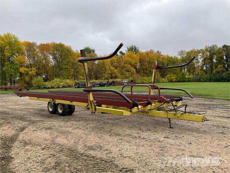 Laurier H-4250 Hydraulic 16 Bale Mover Savikrovės priekabos