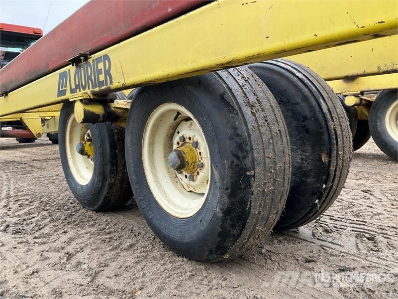 Laurier H-4250 Hydraulic 16 Bale Mover Savikrovės priekabos