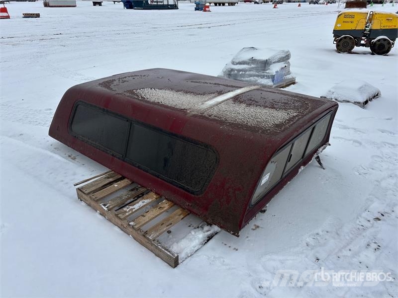  Leer 8 ft Pickup Canopy معدات النقل - غير ذلك