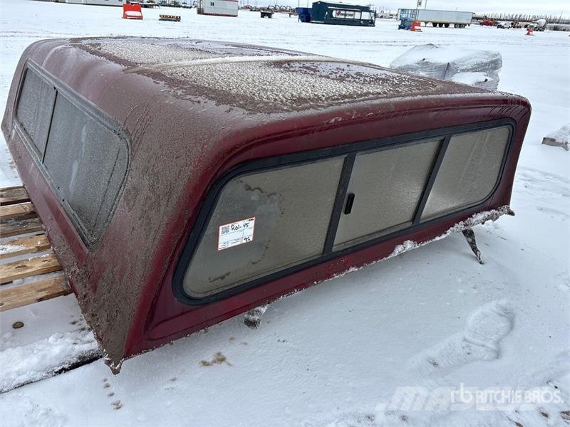  Leer 8 ft Pickup Canopy معدات النقل - غير ذلك