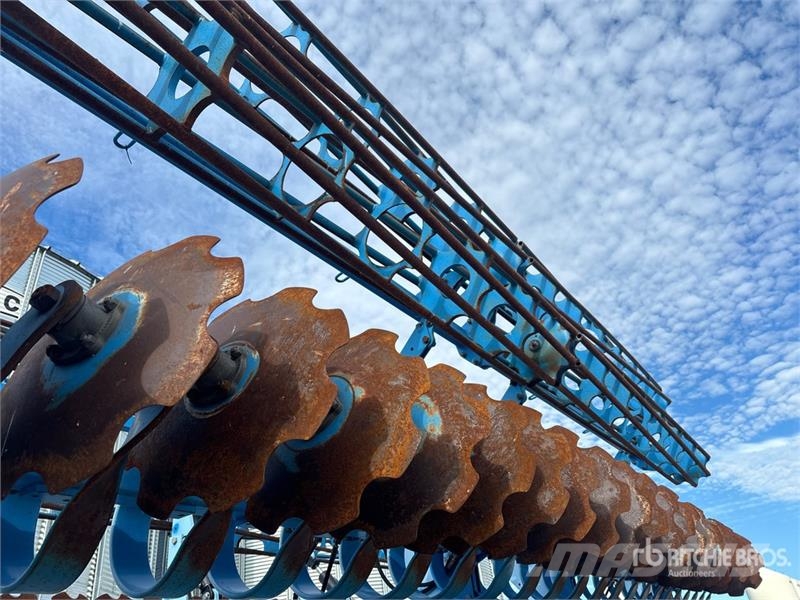 Lemken Gigant 10 32 ft High-Speed Heliodor Disc Gradas de discos