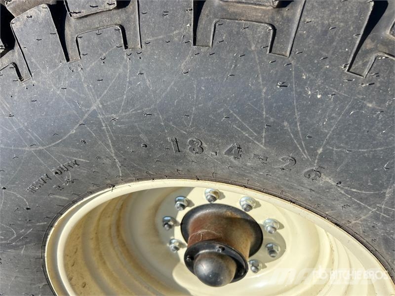 Leon 1700A 4 Tire Hydraulic Pull Scraper (Unused) Strugači