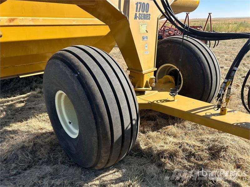 Leon 1700A 4 Tire Hydraulic Pull Scraper (Unused) Strugači