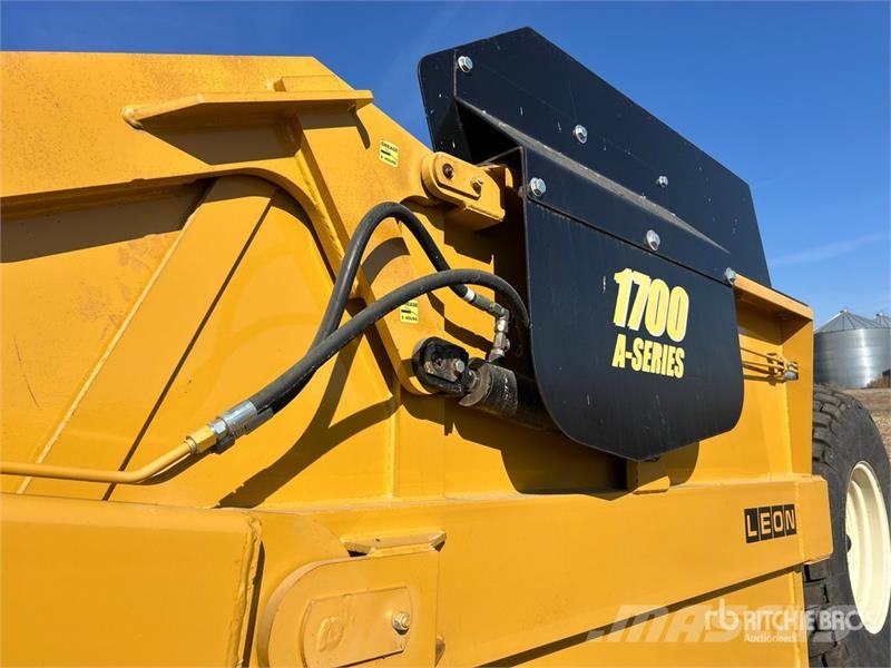 Leon 1700A 4 Tire Hydraulic Pull Scraper (Unused) Strugači