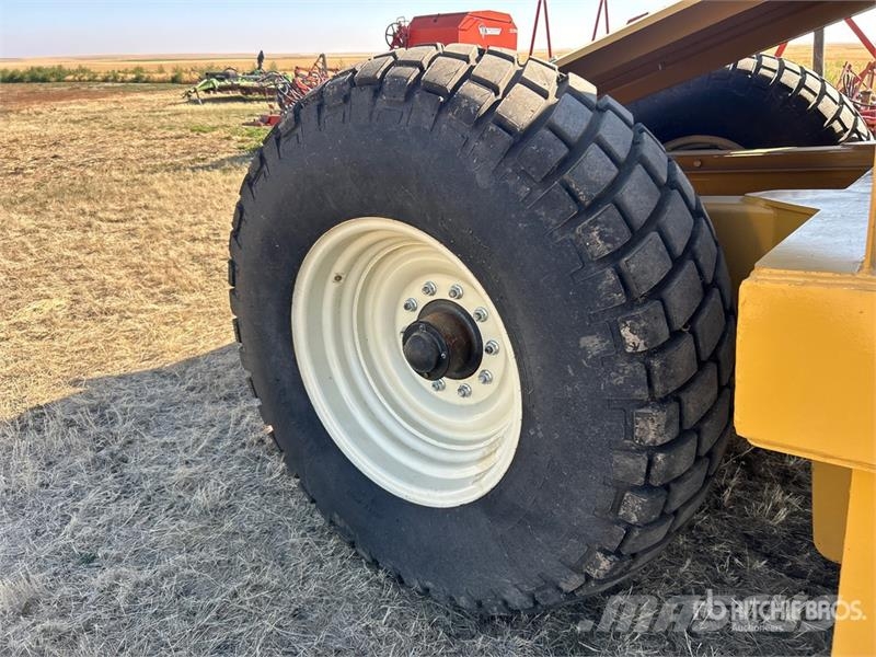 Leon 1700A 4 Tire Hydraulic Pull Scraper (Unused) Strugači