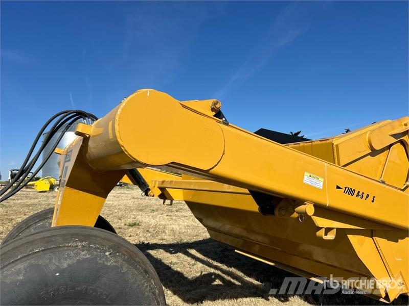 Leon 1700A 4 Tire Hydraulic Pull Scraper (Unused) Strugači