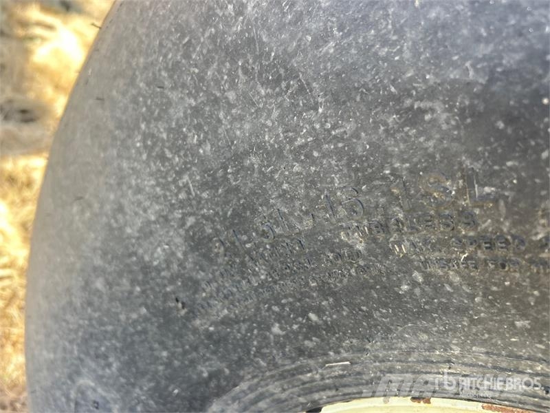 Leon 1700A 4 Tire Hydraulic Pull Scraper (Unused) Strugači