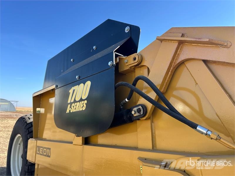 Leon 1700A 4 Tire Hydraulic Pull Scraper (Unused) Strugači