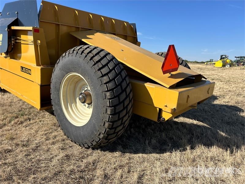 Leon 1700A 4 Tire Hydraulic Pull Scraper (Unused) Strugači