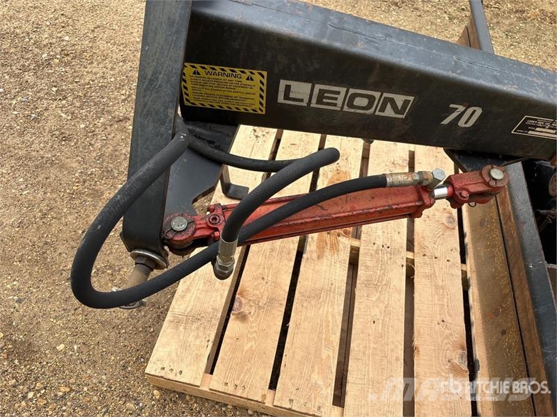 Leon 70-96 96 in 3-Point Land Leveler Rodillos