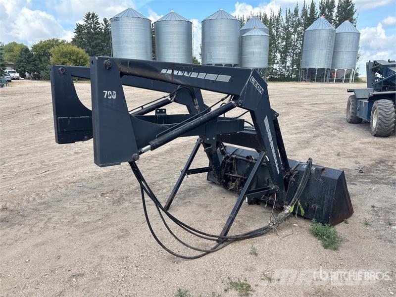 Leon 700 Front Loader Attachment Accessori per pale frontali