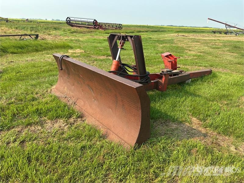 Leon 96 in Dozer Blade Πτερύγια