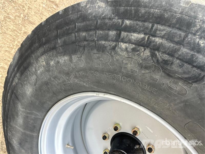 Leon GZ425 2 Tire Hydraulic 14 ft Pull Scraper Skrobaki