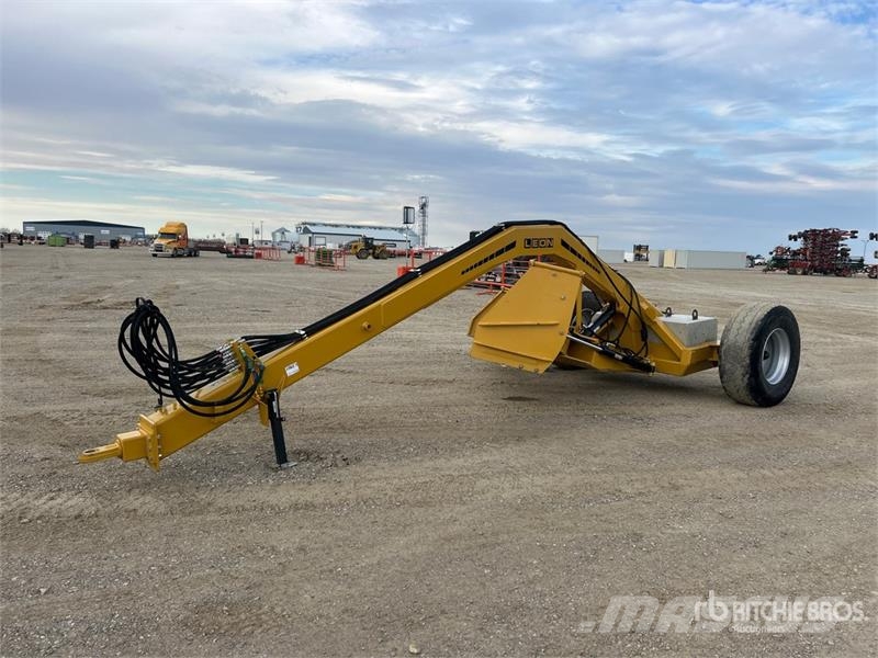 Leon GZ425 2 Tire Hydraulic 14 ft Pull Scraper Skrobaki