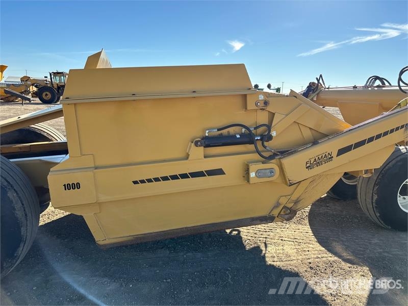 Leon M1000 4 Tire Hydraulic Pull Scraper Földnyesők (szkréperek)