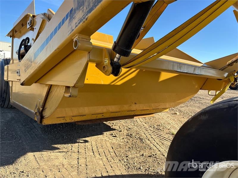 Leon M1000 4 Tire Hydraulic Pull Scraper Földnyesők (szkréperek)