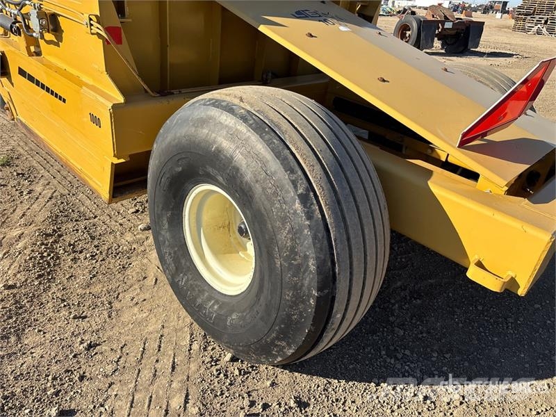 Leon M1000 4 Tire Hydraulic Pull Scraper Földnyesők (szkréperek)