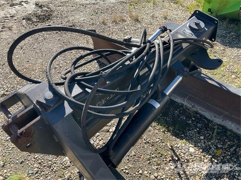 Leon M200 108 in 4-Way 3 Pt Blade Attachment Planierschilder/Scharen