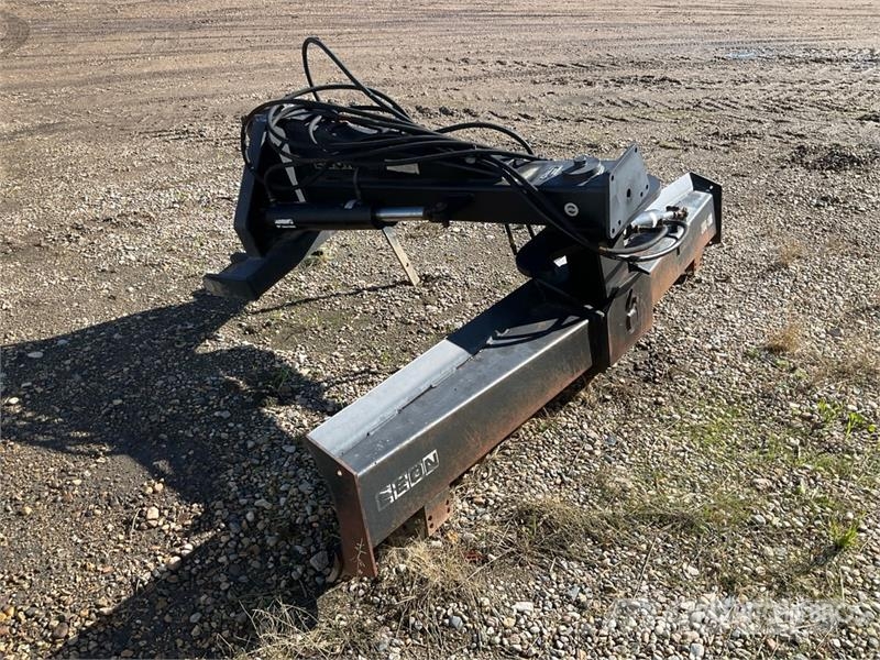 Leon M200 108 in 4-Way 3 Pt Blade Attachment Planierschilder/Scharen