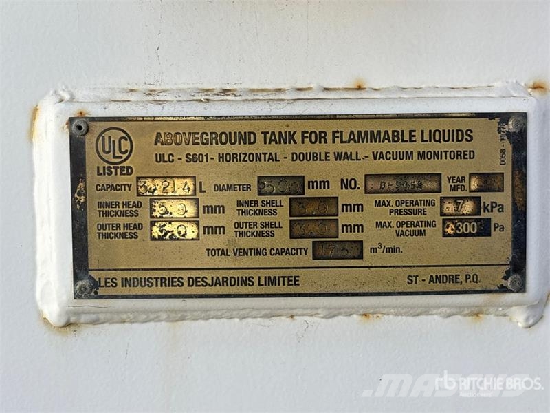  Les Industries Desjardin 35214 L Skid Mounted Stee Fuel and additive tanks