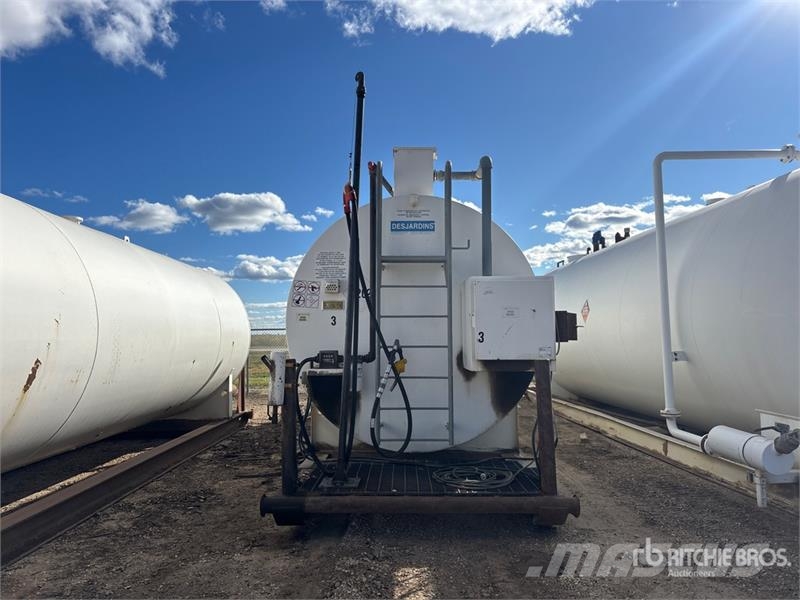  Les Industries Desjardin 35214 L Skid Mounted Stee Fuel and additive tanks