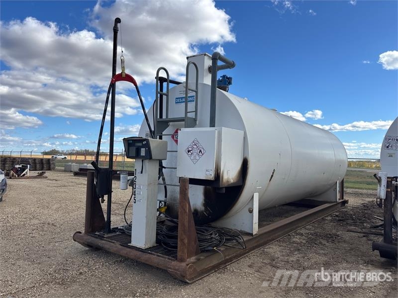 Les Industries Desjardin 35214 L Skid Mounted Stee Fuel and additive tanks