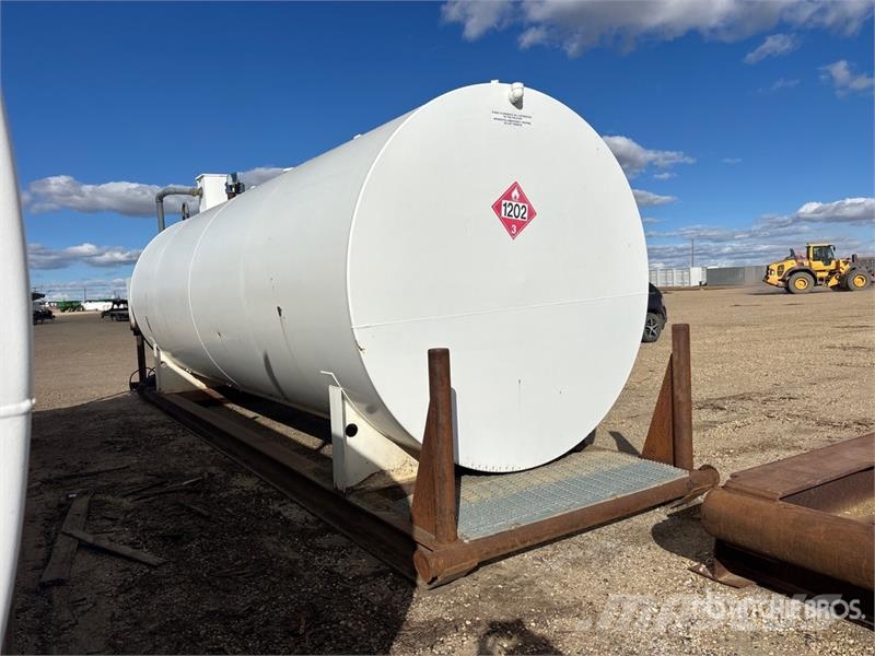 Les Industries Desjardin 35214 L Skid Mounted Stee Fuel and additive tanks