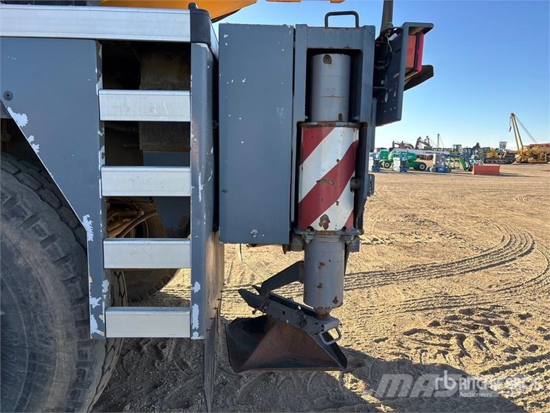 Liebherr LTM1055 107000 lb 6x6x6 All Terrain Crane Rabljene dizalice za težak teren