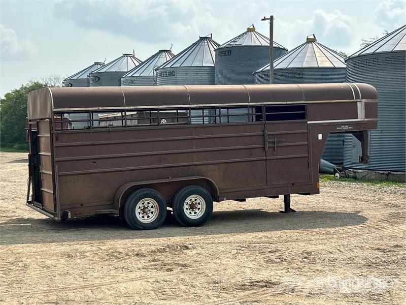 Lift-Off 16 ft T/A Gooseneck Livestock Trailer 動物運輸拖車