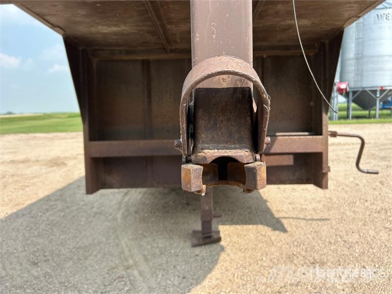 Lift-Off 16 ft T/A Gooseneck Livestock Trailer 動物運輸拖車