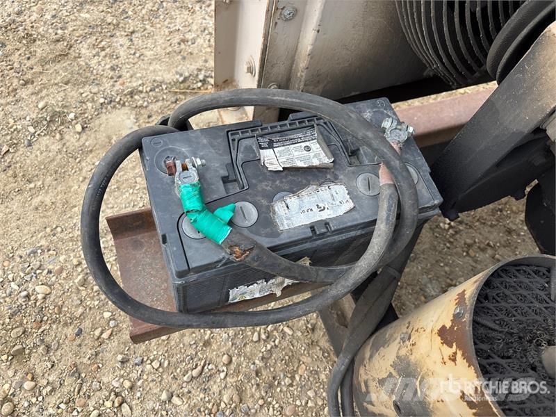 Lima 580 210 kW Skid-Mounted Generator Set ディーゼル発電機