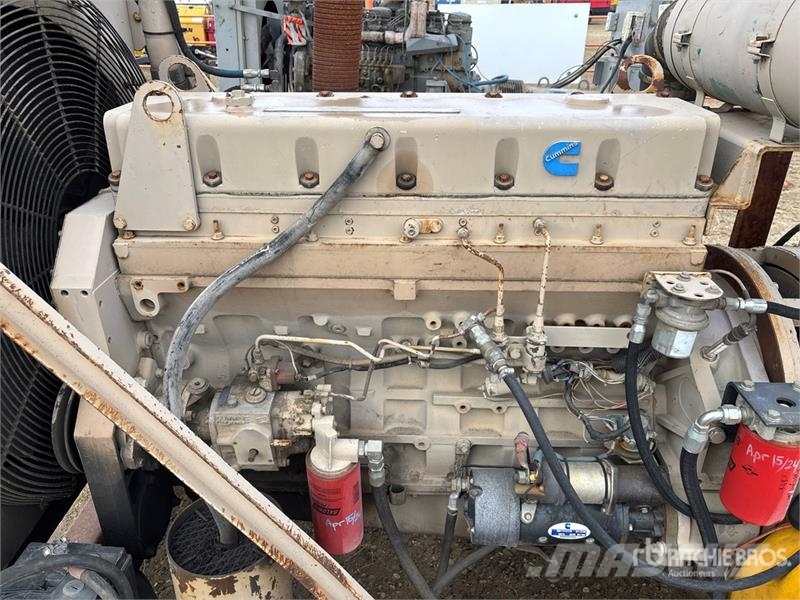 Lima 580 210 kW Skid-Mounted Generator Set ディーゼル発電機