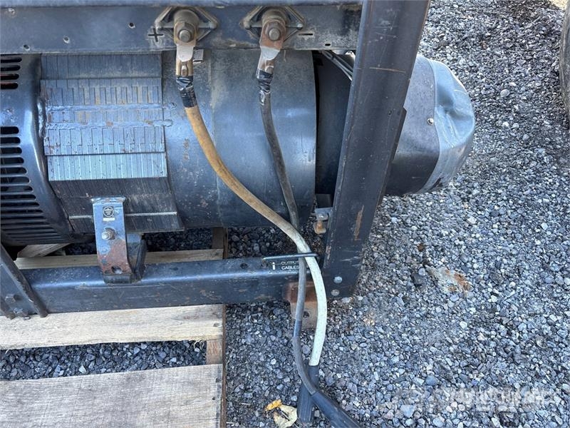Lincoln Classic III SA300-TM27 Stick Engine Driven Welder Lasapparaten